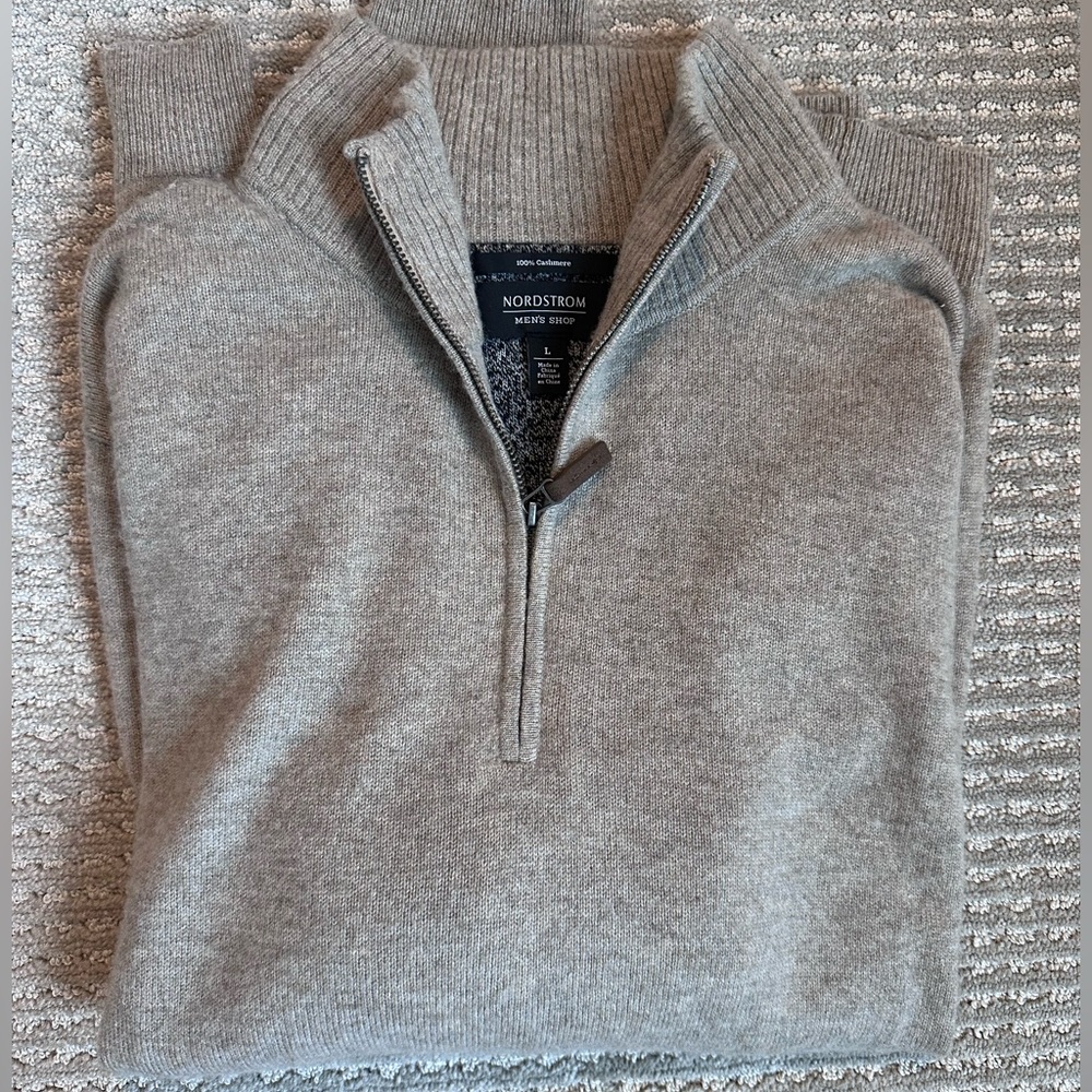 NWOT Men’s 100% Cashmere Oatmeal Sweater